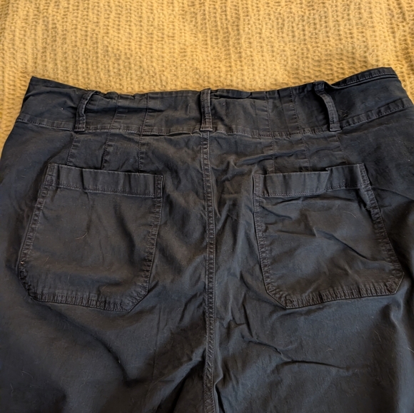 Women's Black Wide-Leg Pants - Picture 4 of 4